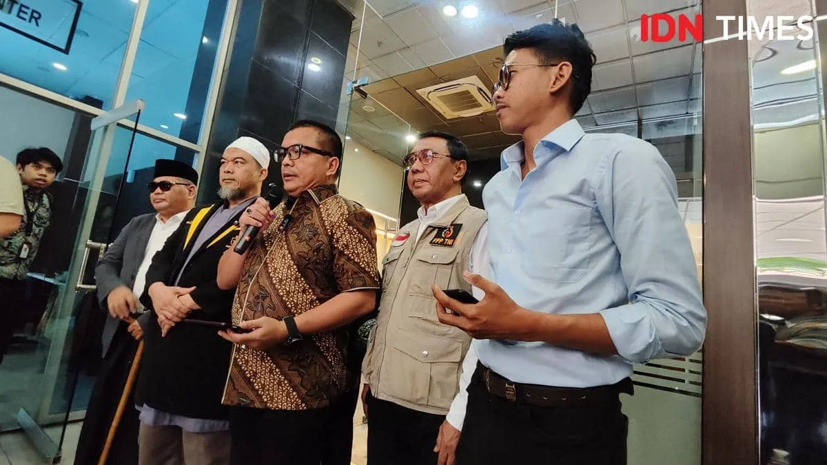 Loloskan Gibran, Denny Indrayana Cs minta DKPP pecat komisioner KPU