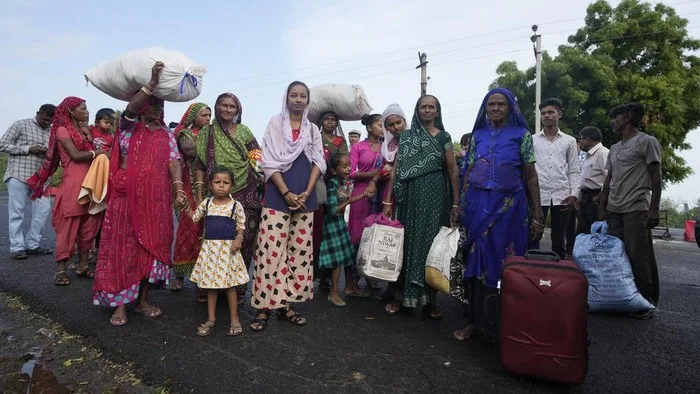 Siklon Arnab Hantam Pesisir India, Puluhan Ribu Warga Dievakuasi ke Tempat Aman