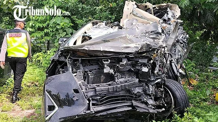 Tragedi Maut di Bangka Tengah: Kisah Pilu Akhir Cinta Erika dan Ivan Korban Tewas Kecelakaan Sekeluarga